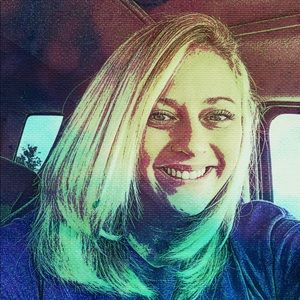 Meet your Posher, Debbie